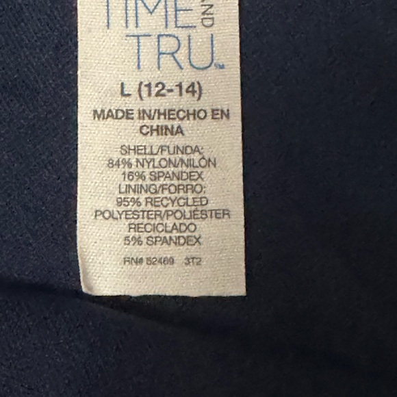 Ladies navy 2 piece wore once xl and large - Picture 4 of 6